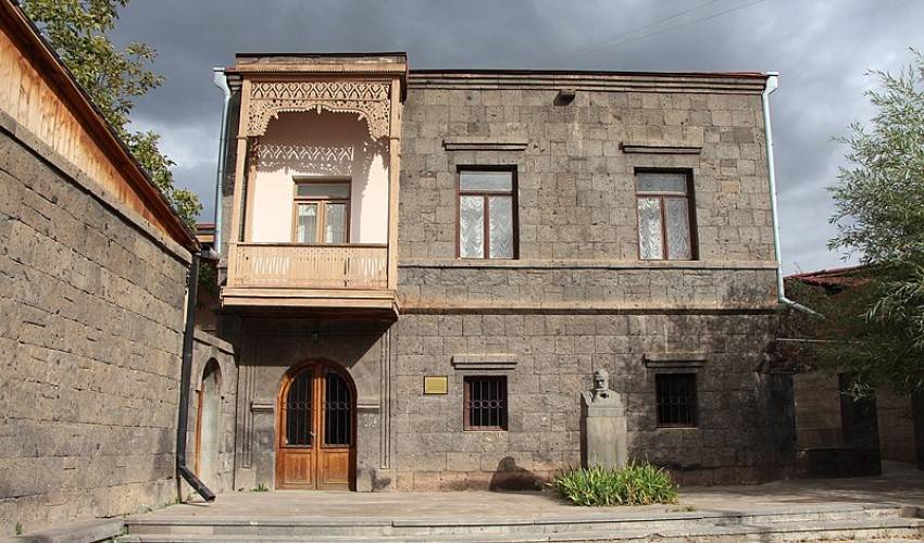 Պերճ Պռոշյանի տուն-թանգարանը Աշտարակում